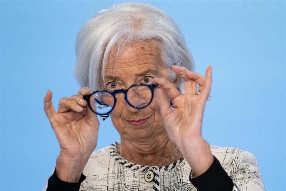 Archivo - 30 April 2026, Hesse, Frankfurt/M.: Christine Lagarde, President of the European Central Bank (ECB), arrives at the press conference after the ECB Governing Council meeting. Photo: Florian Wiegand/dpa