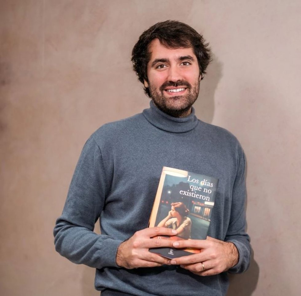 El periodista Daniel Ramírez presentará en el Museo Casa Botines Gaudí (León) el libro 'Los días que no existieron'.