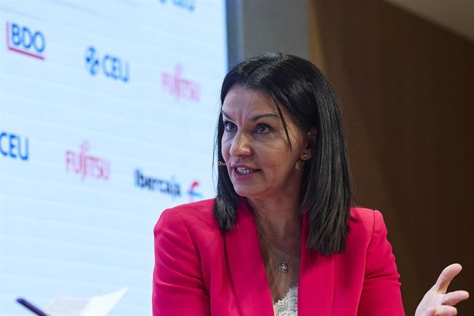 La consejera de Educación, Ciencia y Universidades de la Comunidad de Madrid, Mercedes Zarzalejo, en los Desayunos Madrid, organizados por Europa Press.