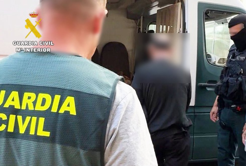 Cinco detenidos por venta de droga en una vivienda de Muriedas