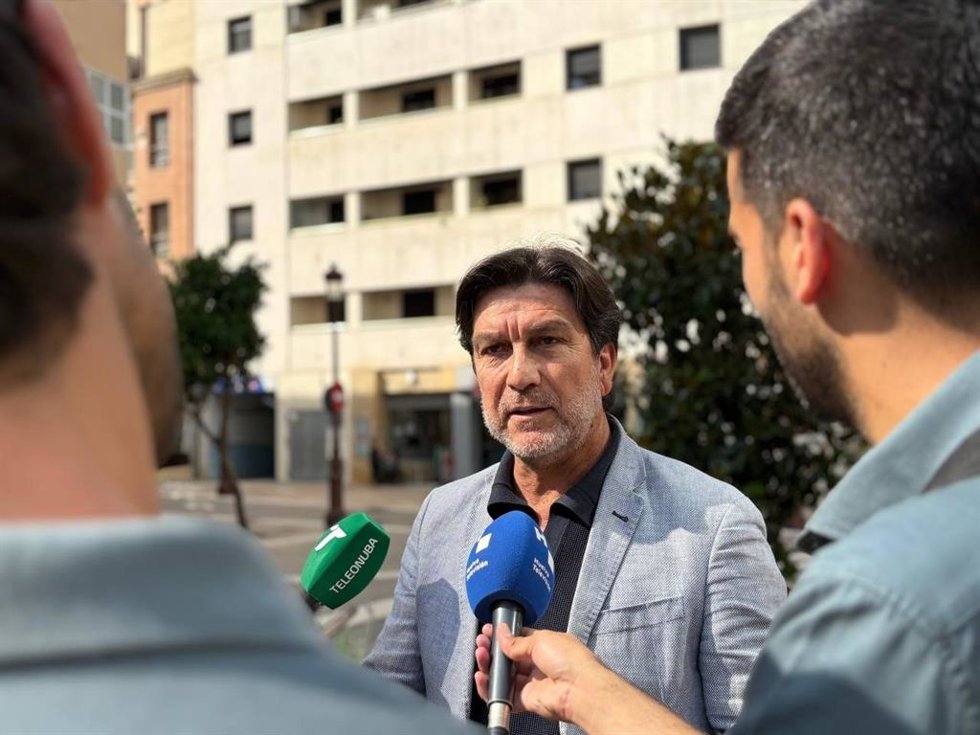 El portavoz de la Ejecutiva Provincial del PSOE de Huelva, Enrique Gaviño.