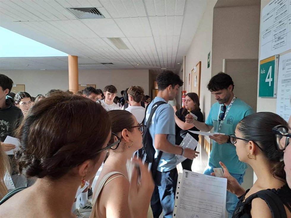 Estudiantes extremeños al inicio de la PAU 2026.