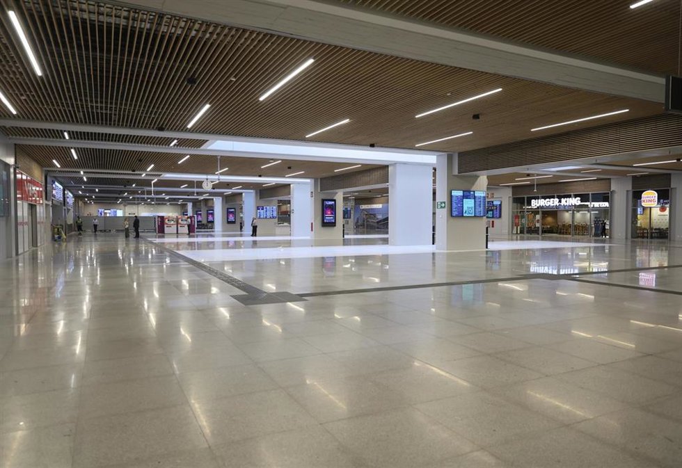 Vestíbulo principal de la estación de Chamartín Clara Campoamor