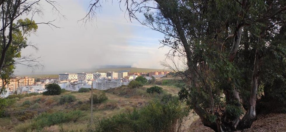 Imagen de los dos focos del incendio en Marismas del Burro.