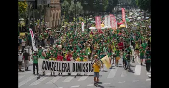 Columnes de docents es manifesten cap a Educació en una nova marxa per a exigir millores "reals": "Es pot"
