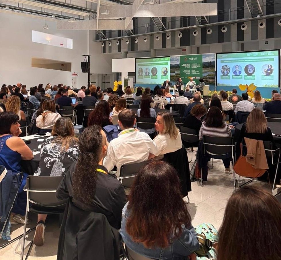 VIII Encuentro de Gestores de la Red de Destinos Turísticos Inteligentes (DTI) que se celebra en Vitoria.