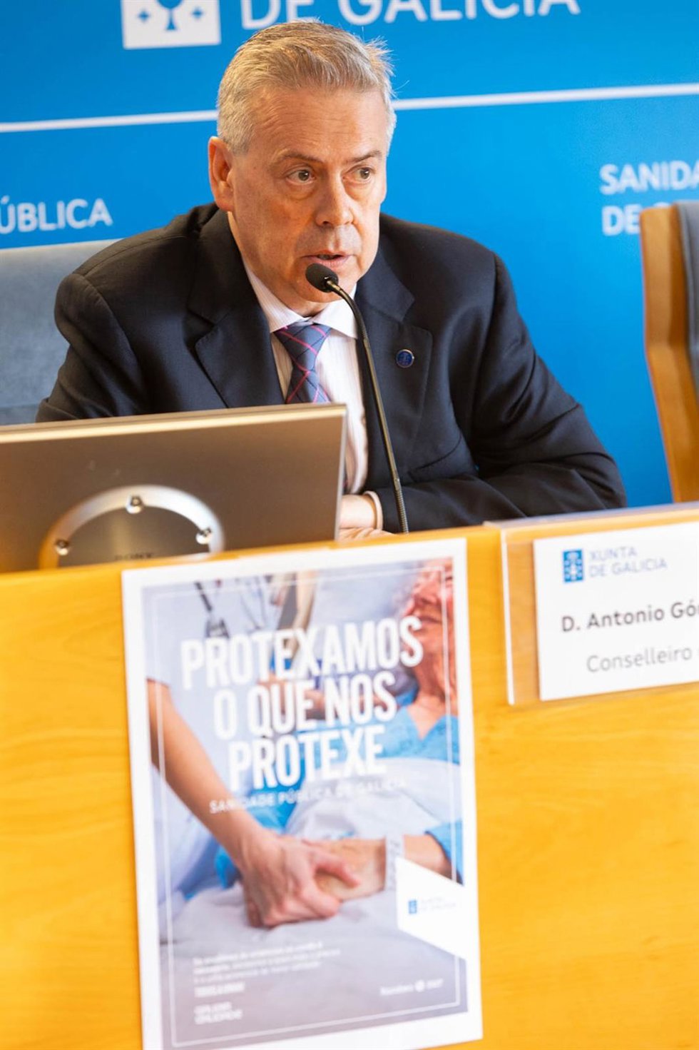 El conselleiro de Sanidade, Antonio Gómez Caamaño