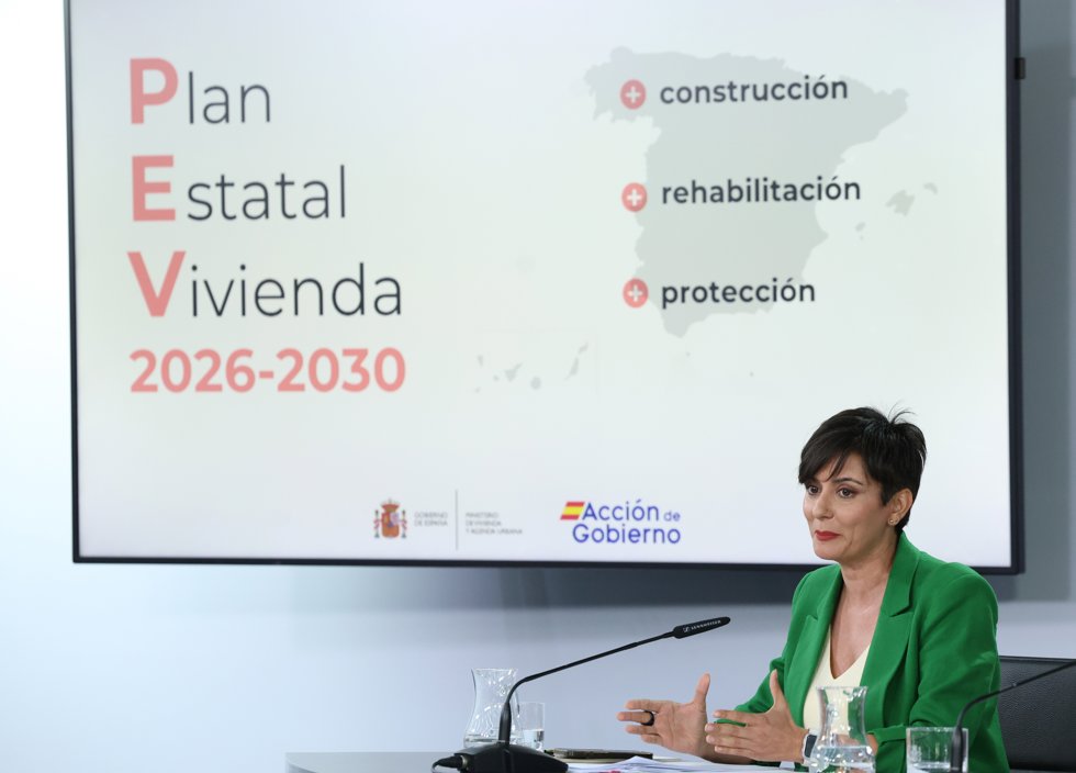 La ministra de Vivienda, Isabel Rodríguez, durante una rueda de prensa posterior al Consejo de Ministros, en el Palacio de la Moncloa, a 2 de junio de 2026, en Madrid (España).