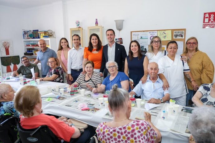 El presidente del Consell de Mallorca, Llorenç Galmés, visita la residencia municipal de Campos