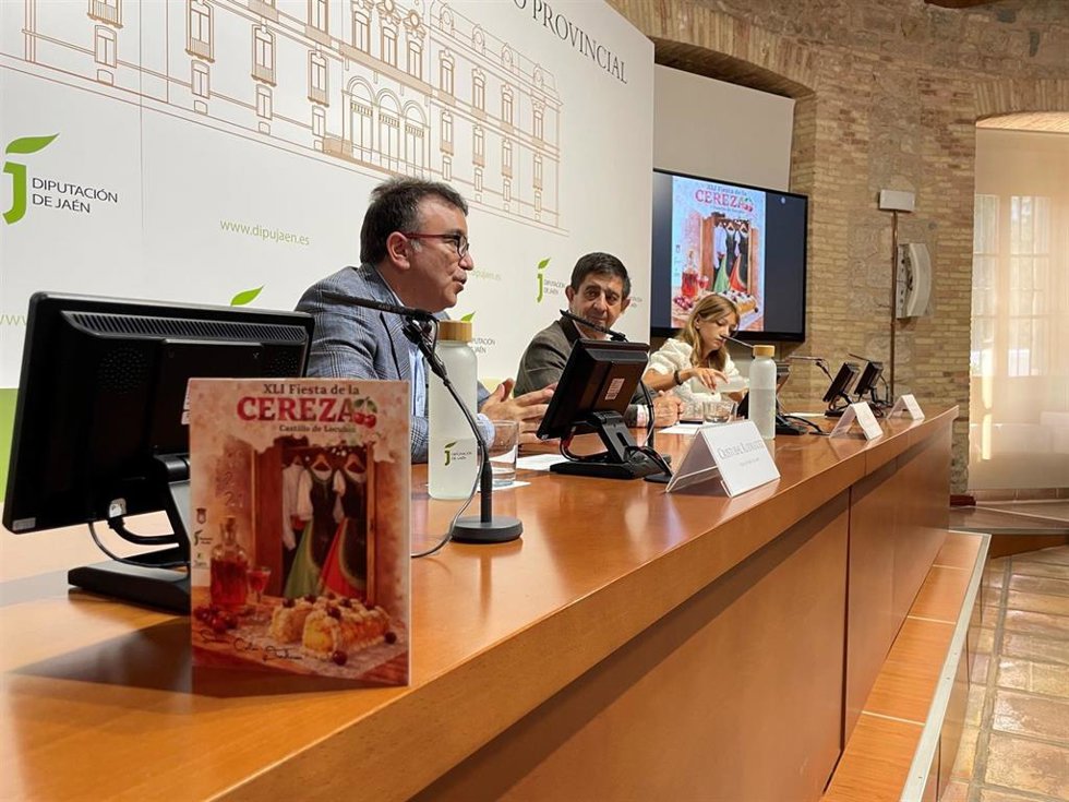Presentación de la 41ª Fiesta de la Cereza de Castillo de Locubín