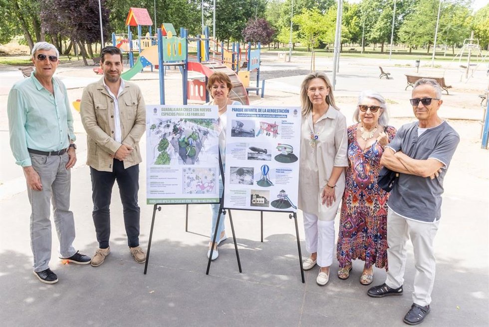 Presentación del nuevo parque infantil de La Chopera en Guadalajara.