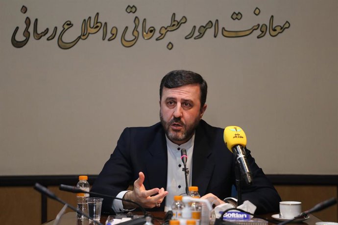 Archivo - Arquivo - 15 de fevereiro de 2023, Teerã, Teerã, Irã: O vice-presidente do Poder Judiciário iraniano para Assuntos Internacionais e secretário-geral do Conselho Superior de Direitos Humanos do Irã, KAZEM GHARIBABADI, discursa durante uma reunião