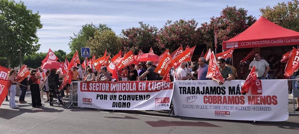 CCOO advierte a la patronal de que habrá movilizaciones si no se desbloquea la negociación colectiva