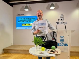 El concejal de Eduación y Juventud, Sergio Calleja, presenta el V Plan Municipal de Infancia, Juventud y Adolescencia.