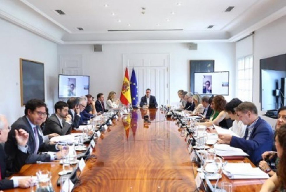 El presidente del Gobierno analiza los pasos finales para culminar la ejecución del Plan de  Recuperación a finales de agosto