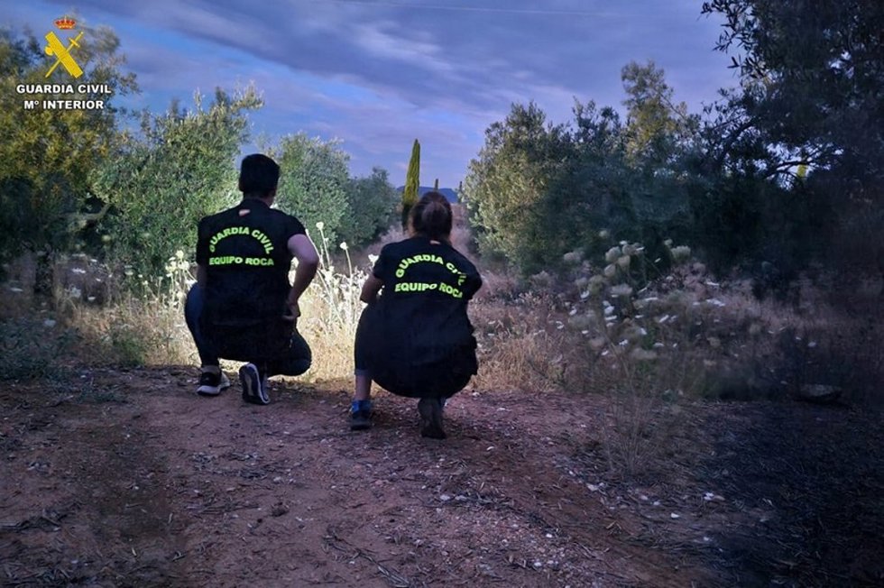 Archivo - Agentes del equipo ROCA de la Guardia Civil
