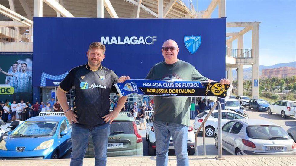 El portavoz del grupo municipal de Con Málaga, Nico Sguiglia,  y el portavoz de la Federación de Asociaciones Vecinales Solidaridad, Juan Jiménez.