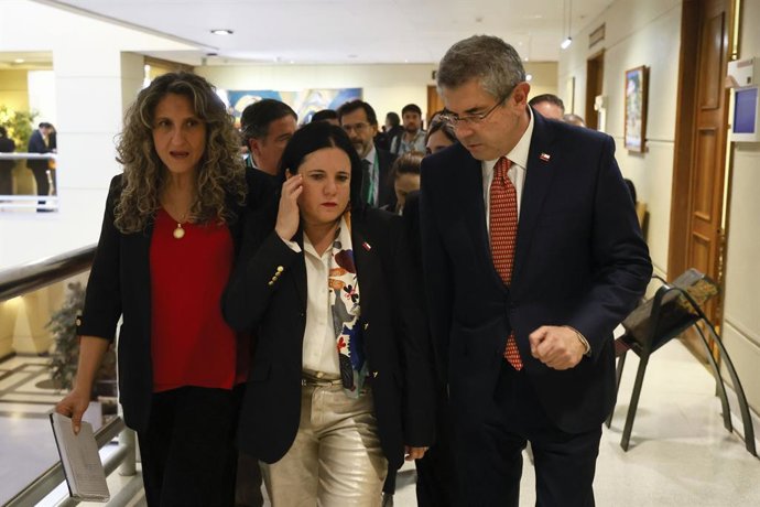 Valparaiso, 15 de abril 2026 La ministra de Seguridad Publica, Maria Trinidad Steinert, el subsecretario de Seguridad Publica, Andres Jouannet, y la subsecretaria de Prevención del Delito, Ana Quintana,  en la Camara de Diputados tras la comision de