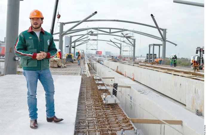 Archivo - Gobierno alista Plan B con 23 rutas de camiones ante retraso del Metro para el Mundial en Monterrey