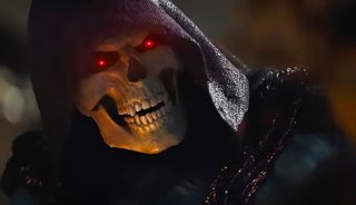 Skeletor y Evil-Lyn hacen su magia (negra, claro) en este nuevo clip de He-Man y los Másters del Universo