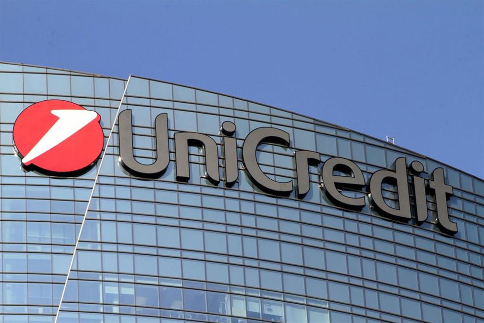 Archivo - Sede de UniCredit.
