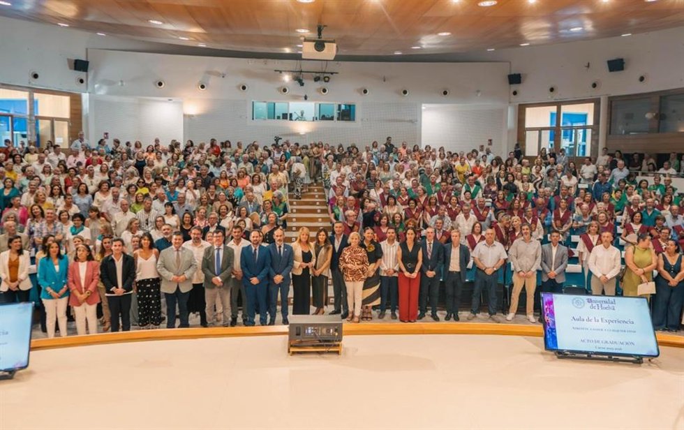 Acto de clausura del curso académico 2025-2026 del Aula de la Experiencia de la Universidad de Huelva.