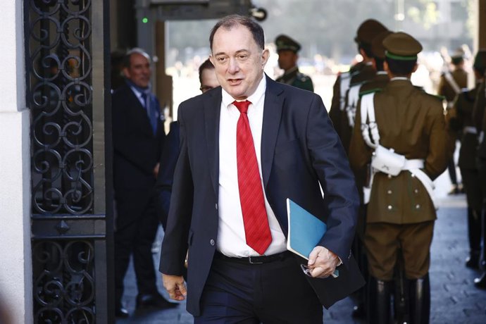 Santiago 11 de mayo 2026.  Ivan Poduje, se dirige al tercer Consejo de Gabinete en el palacio de Gobierno  Dragomir Yankovic/Aton Chile