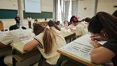 Foto: Un artículo sobre el uso de 'bullying' en castellano y un poema de Ángel González abren la PAU en Asturias
