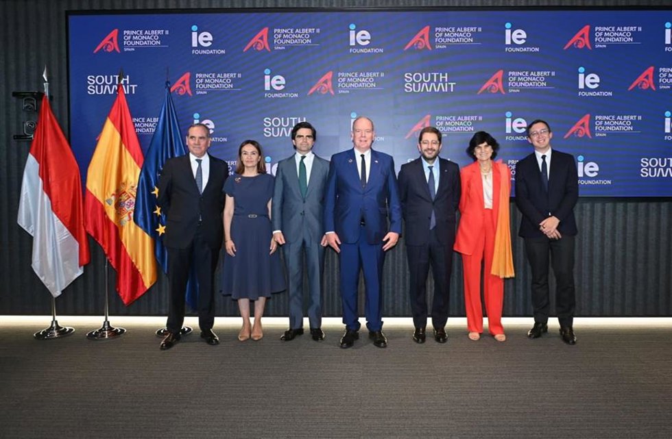 Elpríncipe Alberto II de Mónaco preside el acto de celebración del 10º Aniversario de la FP2 en España, con un encuentro en IE University sobre colaboración e innovación para avanzar en sostenibilidad
