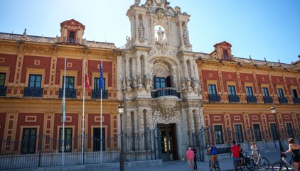 Andalucía declara tres días de luto como "muestra de respeto" y en "reconocimiento" a la figura de Gómez Villamandos