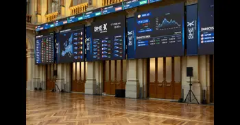 L'Ibex 35 obri a l'alça (+0,3%) i supera els 18.300 punts amb ajuda d'Inditex, que puja més d'un 5%