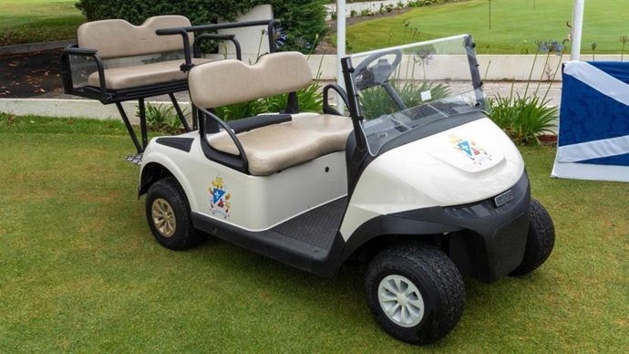 Vehículo de golf adaptado que usará el Papa en las calles de La Laguna