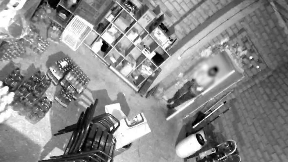 Archivo - Imagen de archivo de un robo en el interior de un establecimiento hostelero