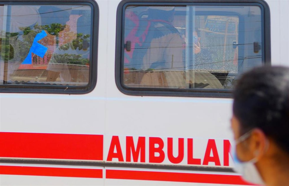 Archivo - Una ambulancia en India, durante la pandemia de coronavirus (archivo)