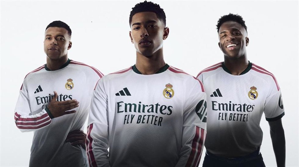 Archivo - Mbappé, Bellingham y Vinícius con la camiseta del Real Madrid para la temporada 26-27