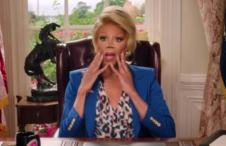El director de Stop! That! Train! responde a las acusaciones de uso de IA en la película con RuPaul: "Cientos de artistas se dejaron la piel"