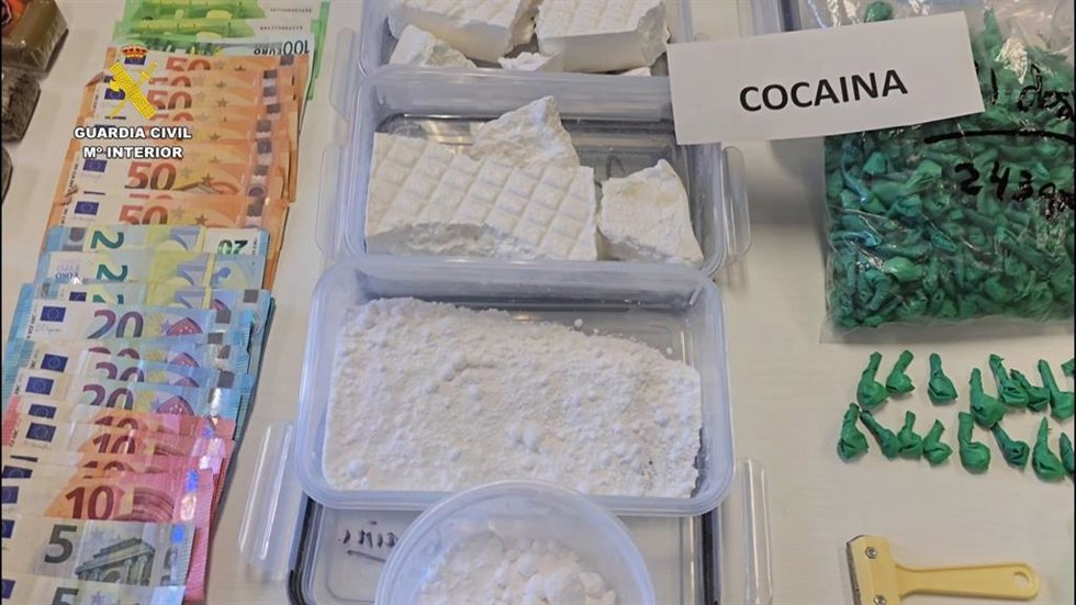 Sustancias intervenidas por la Guardia Civil de Utrera (Sevilla)