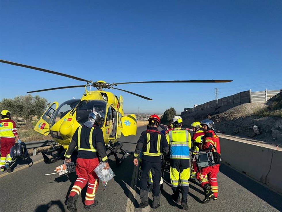 Efectivos del Summa 112 y Bomberos de la Comunidad