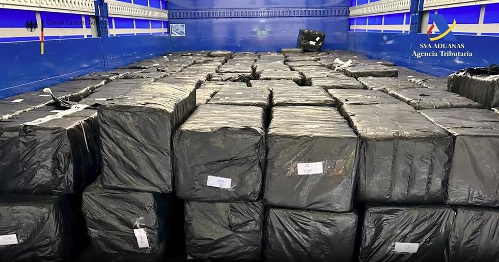 Cargamento de cocaína intervenido.