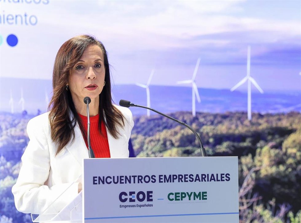 La presidenta de Redeia, Beatriz Corredor, durante un Encuentro Empresarial, en la sede de la CEOE, a 3 de junio de 2026, en Madrid (España). El encuentro ha sido organizado por CEOE y CEPYME.
