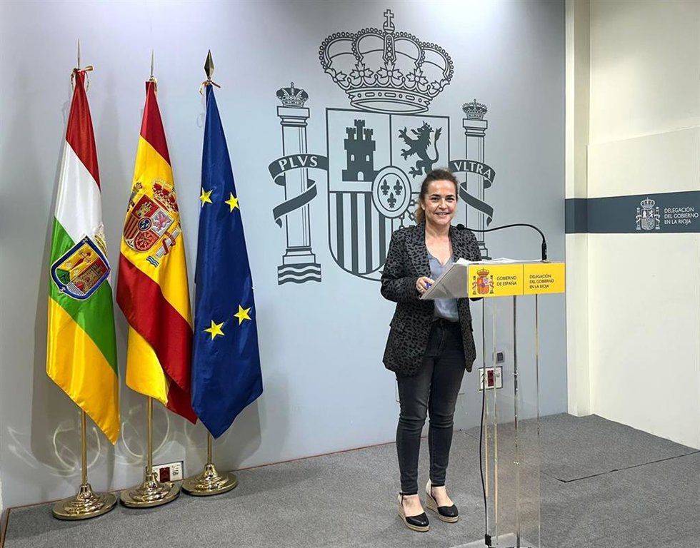 La delegada del Gobierno en La Rioja, Beatriz Arraiz, en rueda de prensa