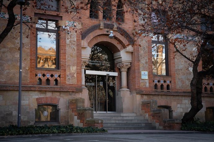 Archivo - Façana de la Conselleria de Salut a Barcelona