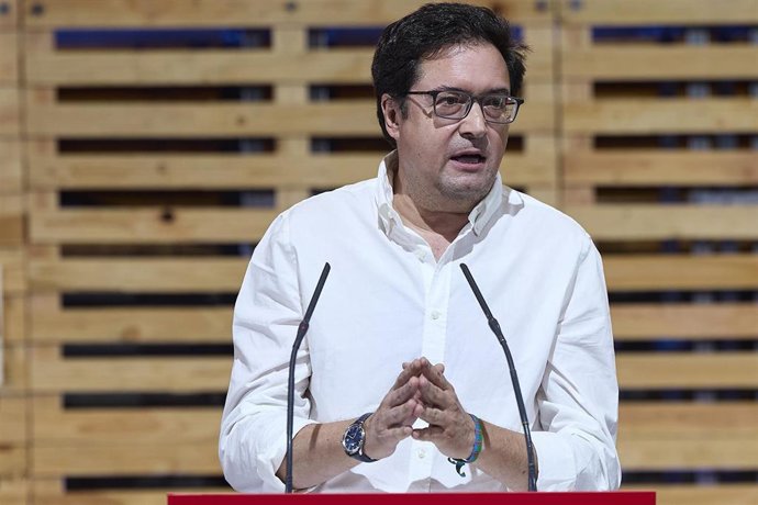 El ministro para la Transformación Digital y de la Función Pública, Óscar López, interviene durante el acto del 120 aniversario de Juventudes Socialistas de España, a 29 de mayo de 2026, en Madrid (España). 