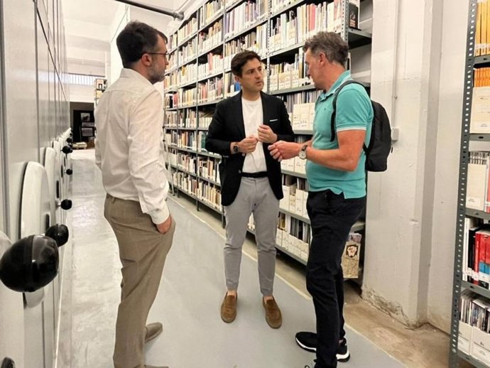 La Biblioteca de La Rioja amplía su capacidad de conservación con mil nuevos metros lineales de almacenamiento