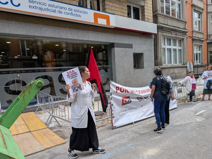 Trabajadoras del SAD ante el Sasec.