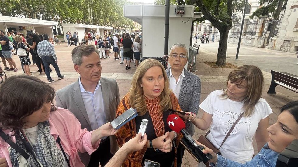 Archivo - La alcaldesa de Burgos, Cristina Ayala.