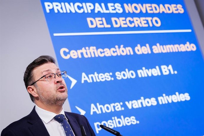 Archivo - El consejero de Educación, Cultura y Deportes, Amador Pastor.