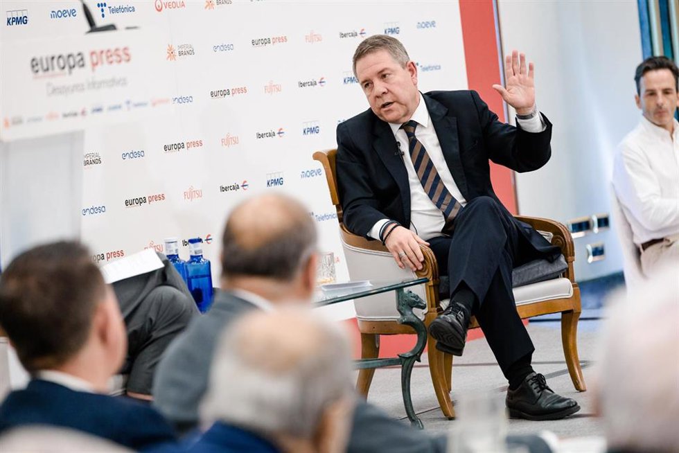 El presidente de Castilla La-Mancha, Emiliano García-Page, durante un desayuno informativo de Europa Press