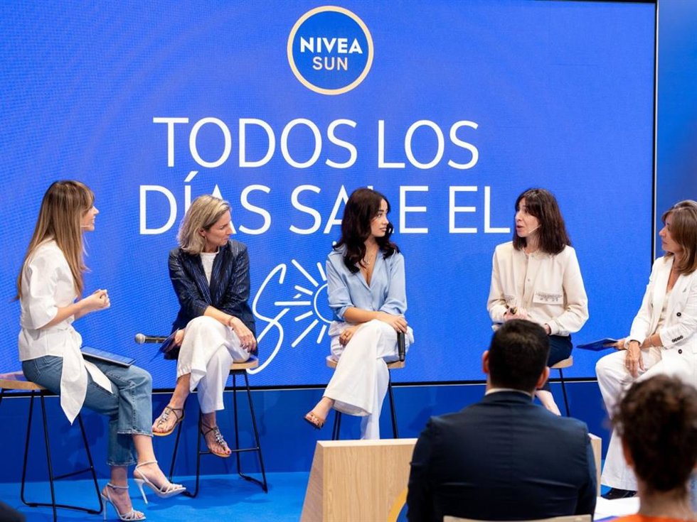 La nueva conversación beauty entre los jóvenes pasa por la protección solar, te lo cuenta Marina Rivers