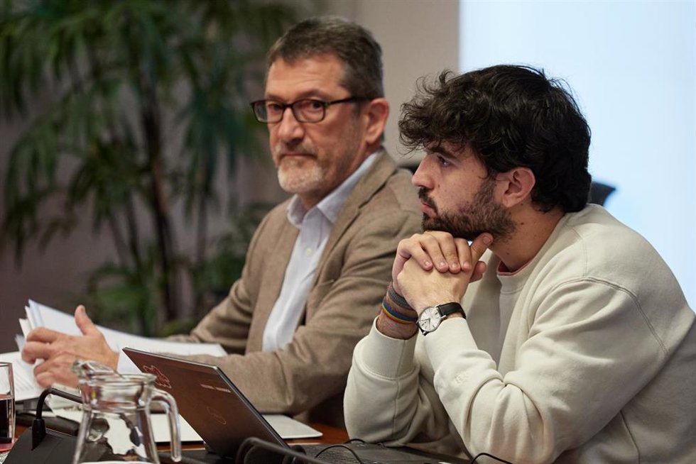 Archivo - El parlamentario foral Javier Lecumberri, en la comisión de investigación.